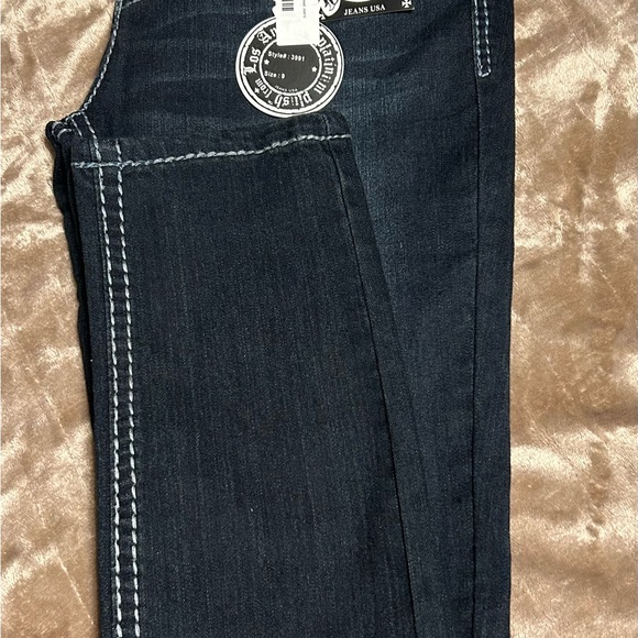 Platinum Plush Los Angeles low rise skinny jeans. Size 9. - Picture 5 of 6